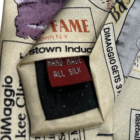 New York Yankees Joe DiMaggio Hand Made Silk Tie - Picture 8 of 8